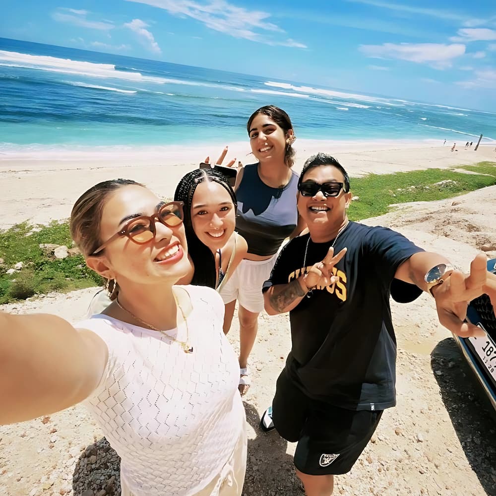 Why_Travel_With_Chandra_1
